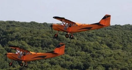 Avion leger aile-haute aerodrome Reims-Prunay