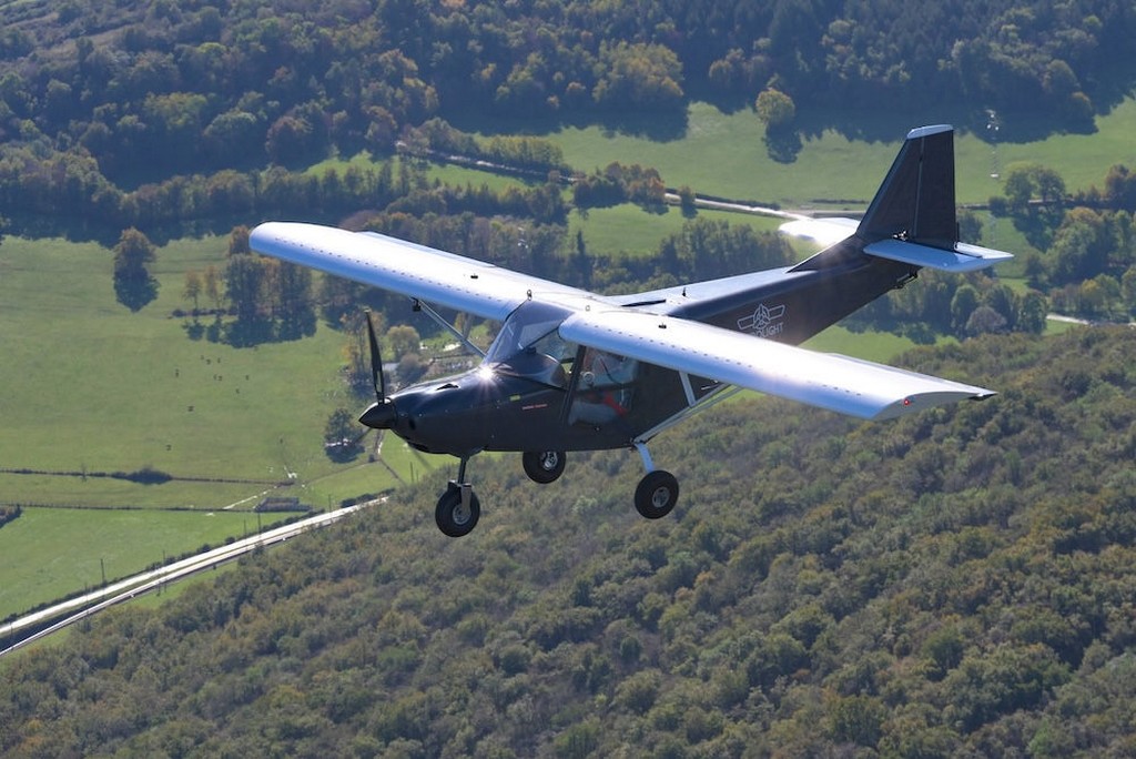 (01) Aérodrome de Bourg - Ceyzériat - image 6
