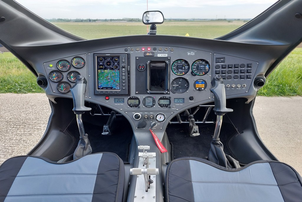 (30) Aérodrome de Nîmes Courbessac  - image 3