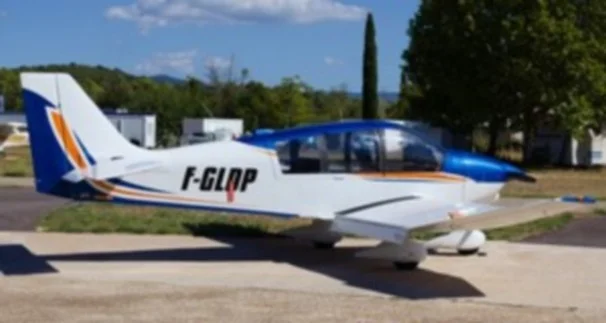 vol decouverte avion aerodrome de Cuers 4 places