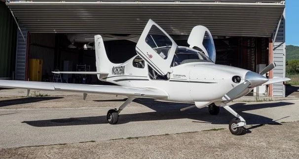 Avion SR20 Aerodrome de Cuers