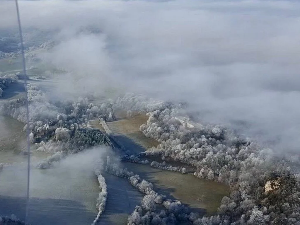  Aérodrome Besançon-Thise 491341300
