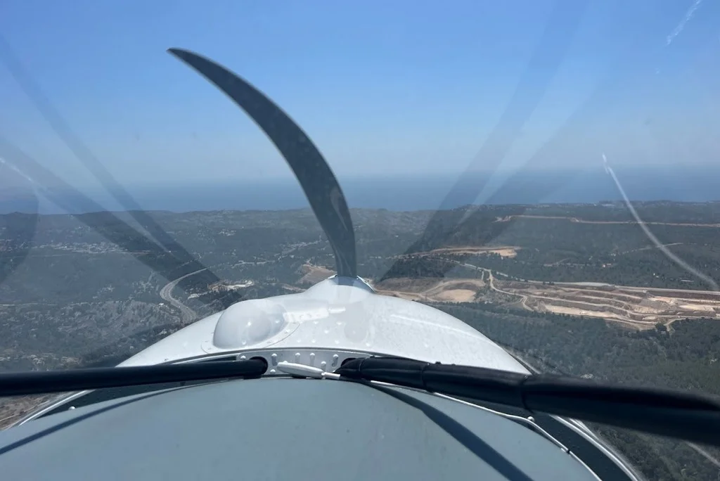 Aérodrome de cuers aeroprakt a-2en vol