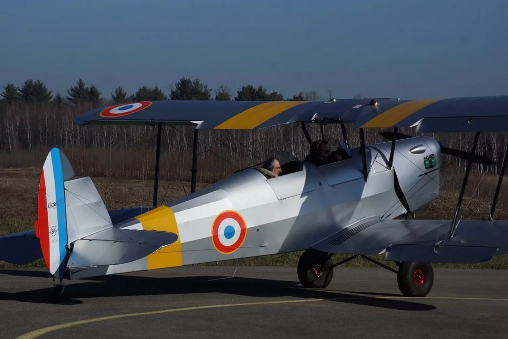 Aérodrome de Bourg - Ceyzériat STAMP SV4-RS tarmac