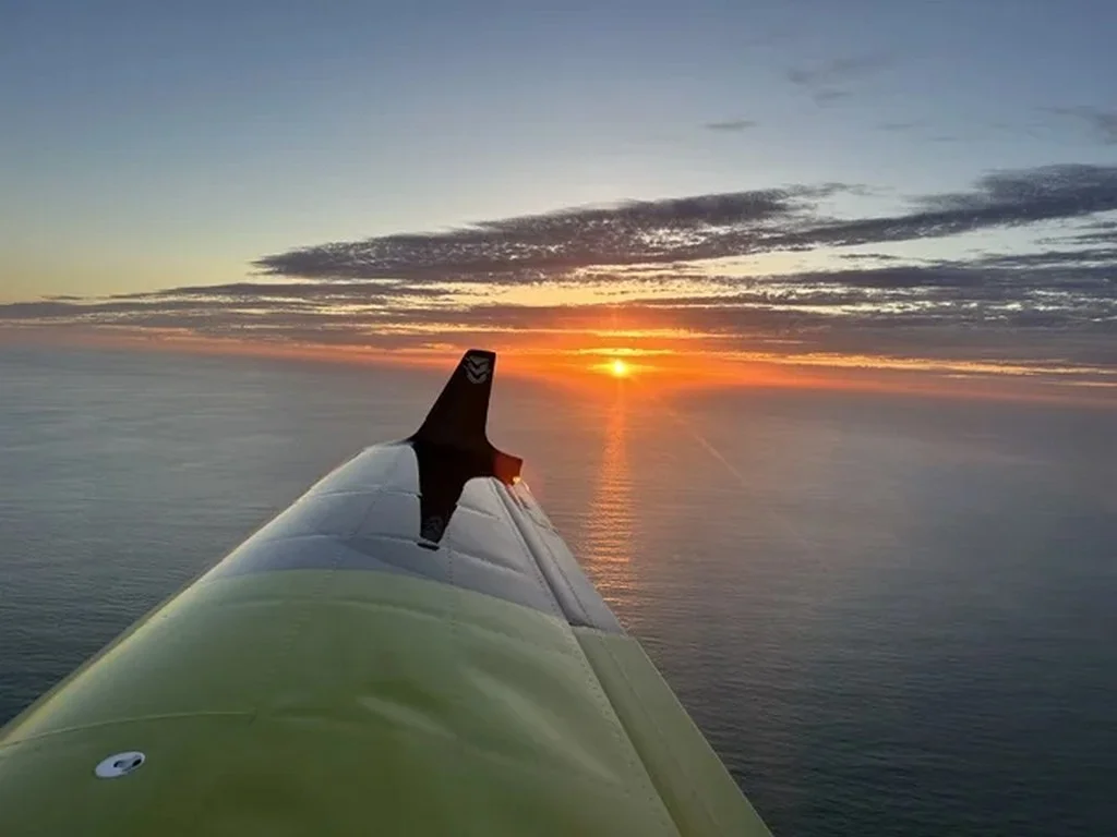  Aérodrome de Cergy Pontoise couche soleil baie somme