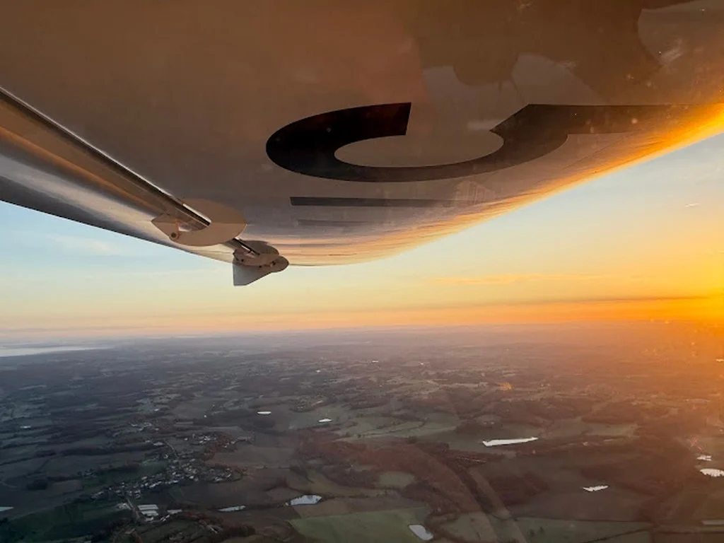 Aérodrome de Cahors Lalbenque coucher soleil