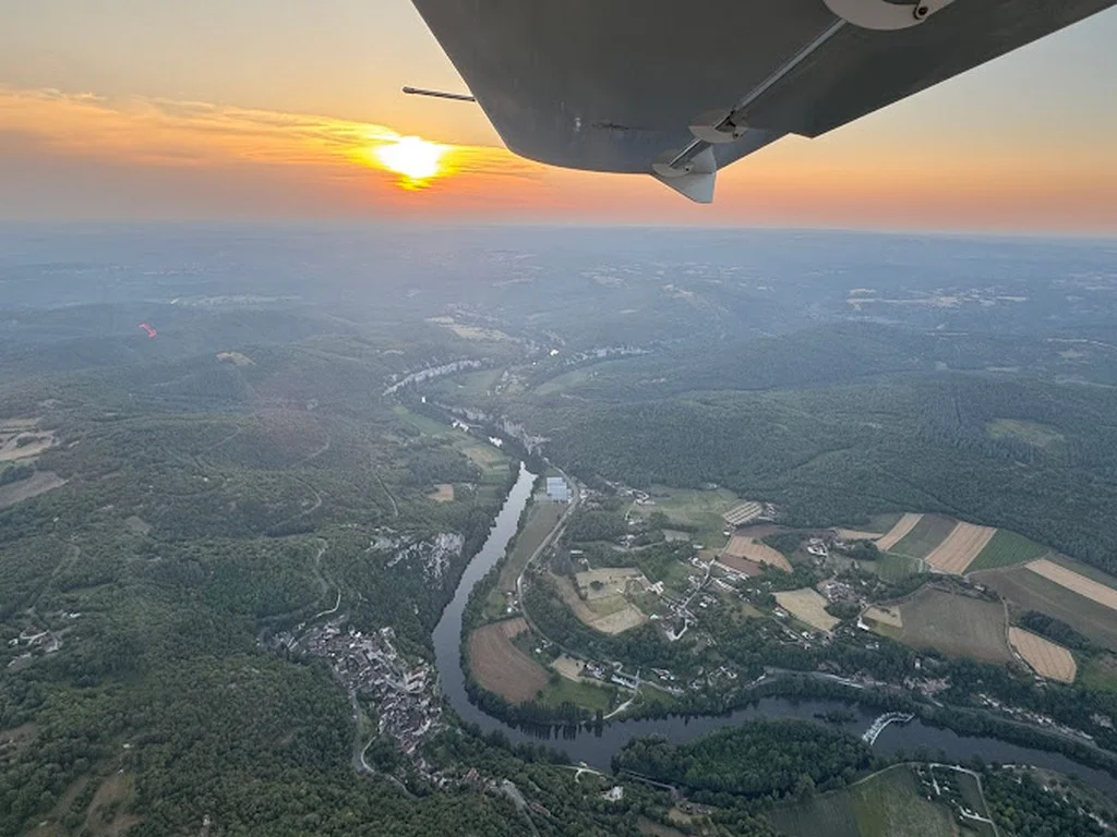 Aérodrome de Cahors Lalbenque vue du ciel