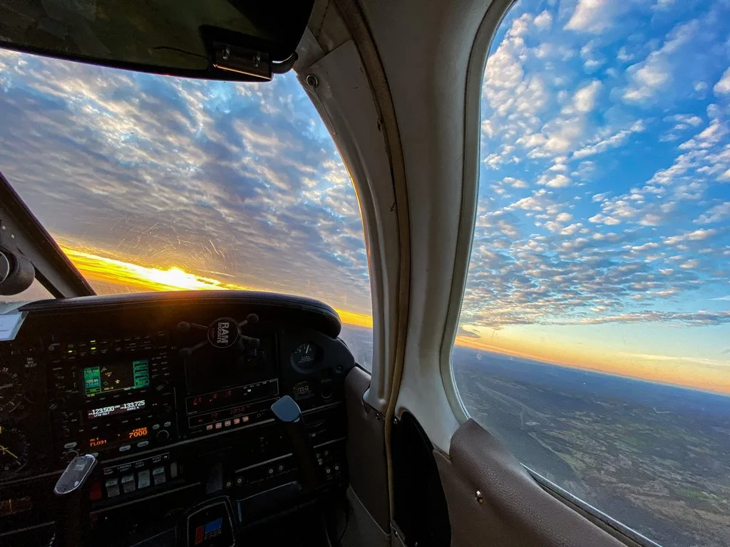 Aérodrome de Figeac-Livernon coucher soleil