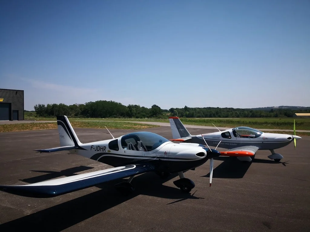  Aérodrome Frontenas Villefranche/Tarare vol patrouille