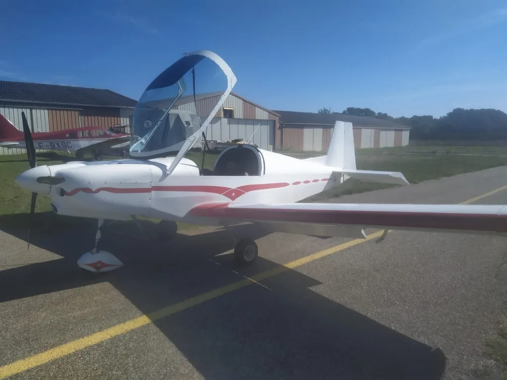  Aérodrome de Cuers pioneer 200