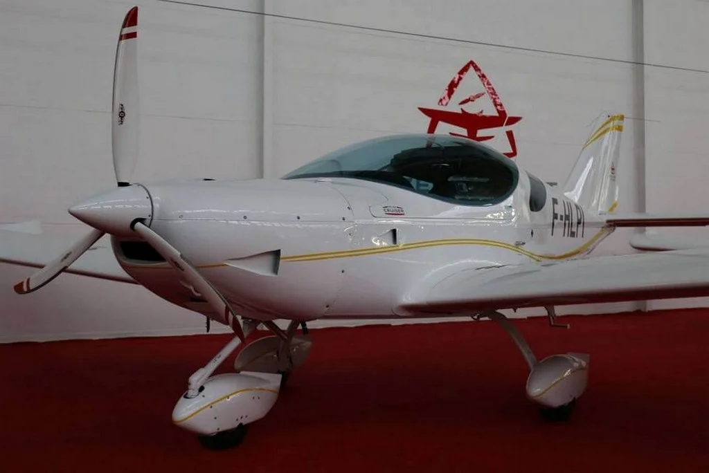 Aérodrome d’Epinal Dogneville ps-28