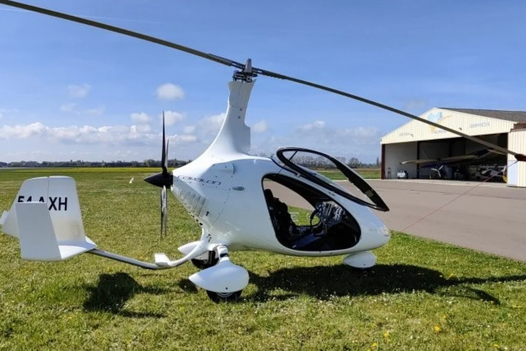 Aérodrome de Nîmes Courbessac gyrocoptere CAVALON