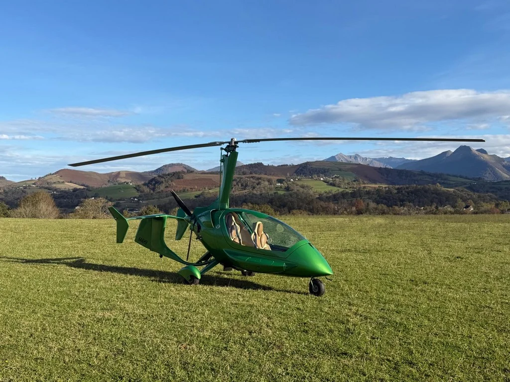  Aérodrome de Escary-Aramits eclipse vue pyrennees