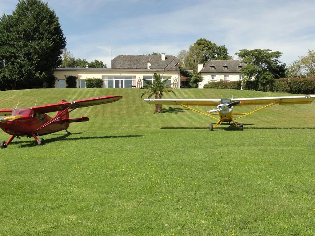 Aérodrome de Escary-Aramits patrouille