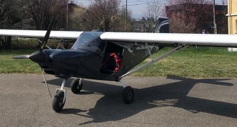 (38) Aérodrome Grenoble Le Versoud avion ultra leger 